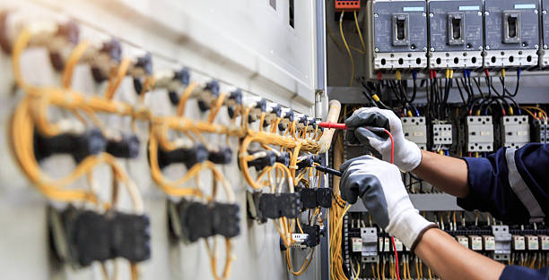Professional Electrician technician working in Somerville, NJ